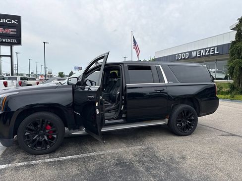 Used 2015 GMC Yukon XL SLE AWD/4WD image 3