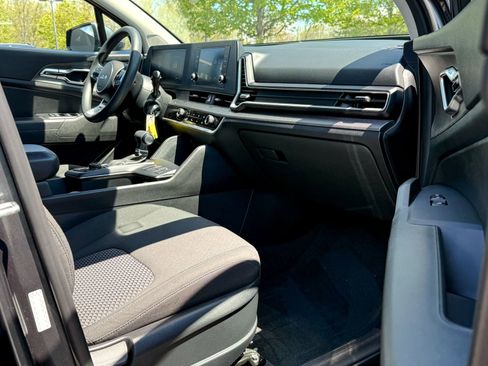 Used 2023 Kia Sportage LX AWD/4WD image 12