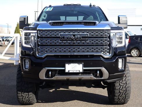 Used 2023 GMC Sierra 3500 Denali w/ Denali Black Diamond Edition image 8