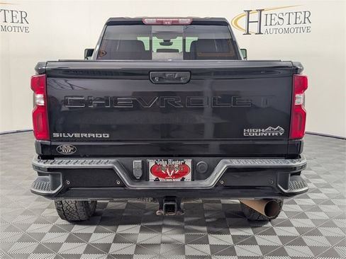 Used 2021 Chevrolet Silverado 2500 High Country w/ Technology Package image 6