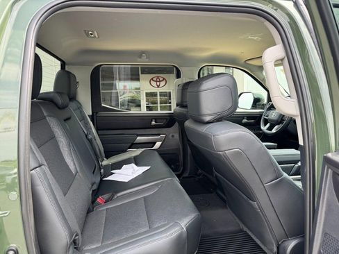 Used 2022 Toyota Tundra SR5 w/ SR5 Premium Package image 10