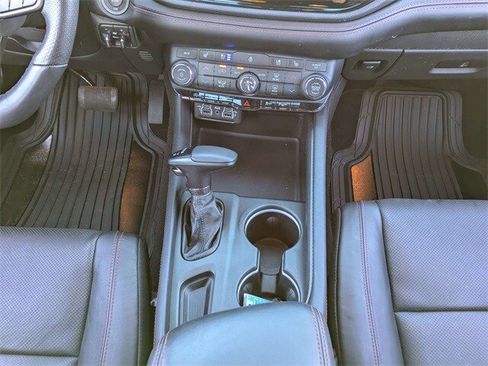 Used 2024 Dodge Durango GT image 22
