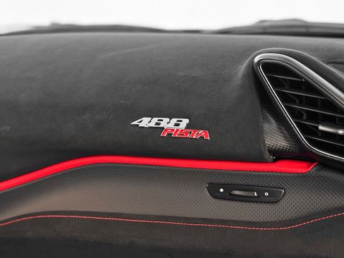 Used 2019 Ferrari 488 Pista Coupe RWD image 30