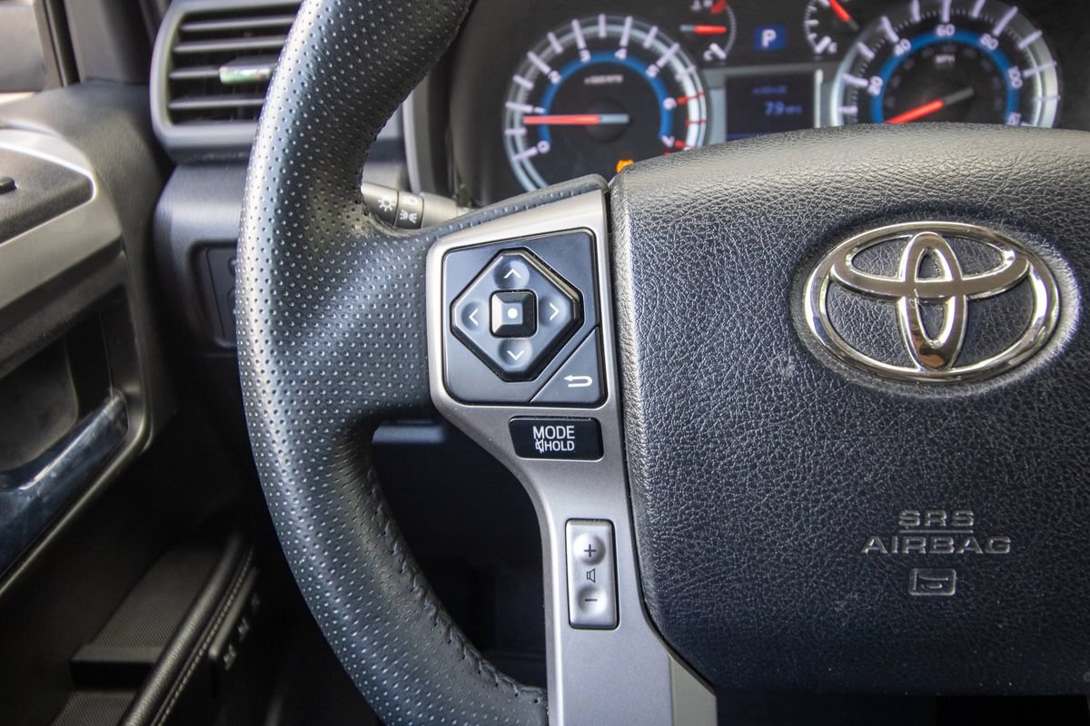 Used 2016 Toyota 4Runner Limited AWD/4WD image 37