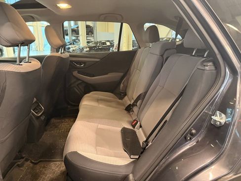 Used 2022 Subaru Outback Premium image 10