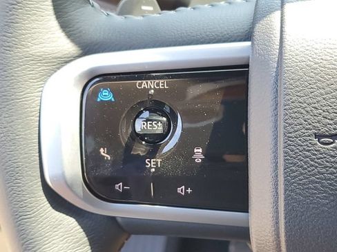 New 2025 Nissan Armada SL w/ Captain's Chari Seat Package AWD/4WD image 11