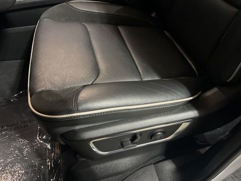 Used 2025 RAM 1500 Laramie image 11