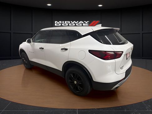 Used 2020 Chevrolet Blazer LT FWD image 3