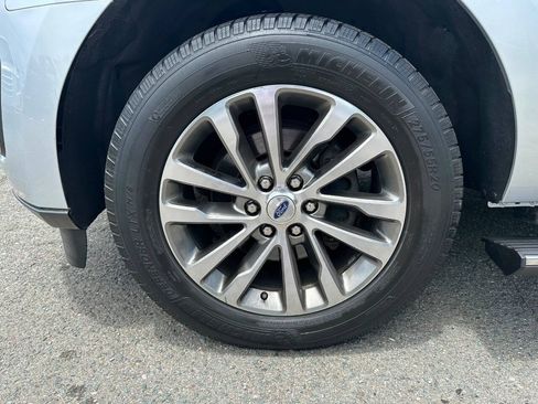 Used 2018 Ford Expedition Limited AWD/4WD image 22