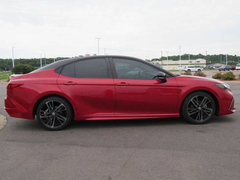 Used 2025 Toyota Camry XSE w/ Premium Package FWD image 5
