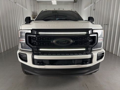 Used 2021 Ford F250 Lariat image 2