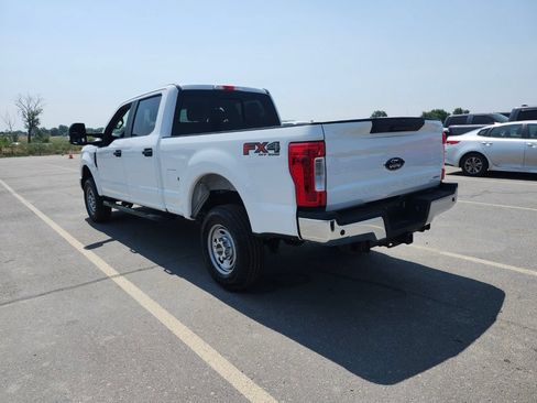 Used 2019 Ford F250 XL w/ Power Equipment Group AWD/4WD image 4