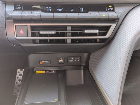 Used 2026 Toyota Camry SE FWD image 20