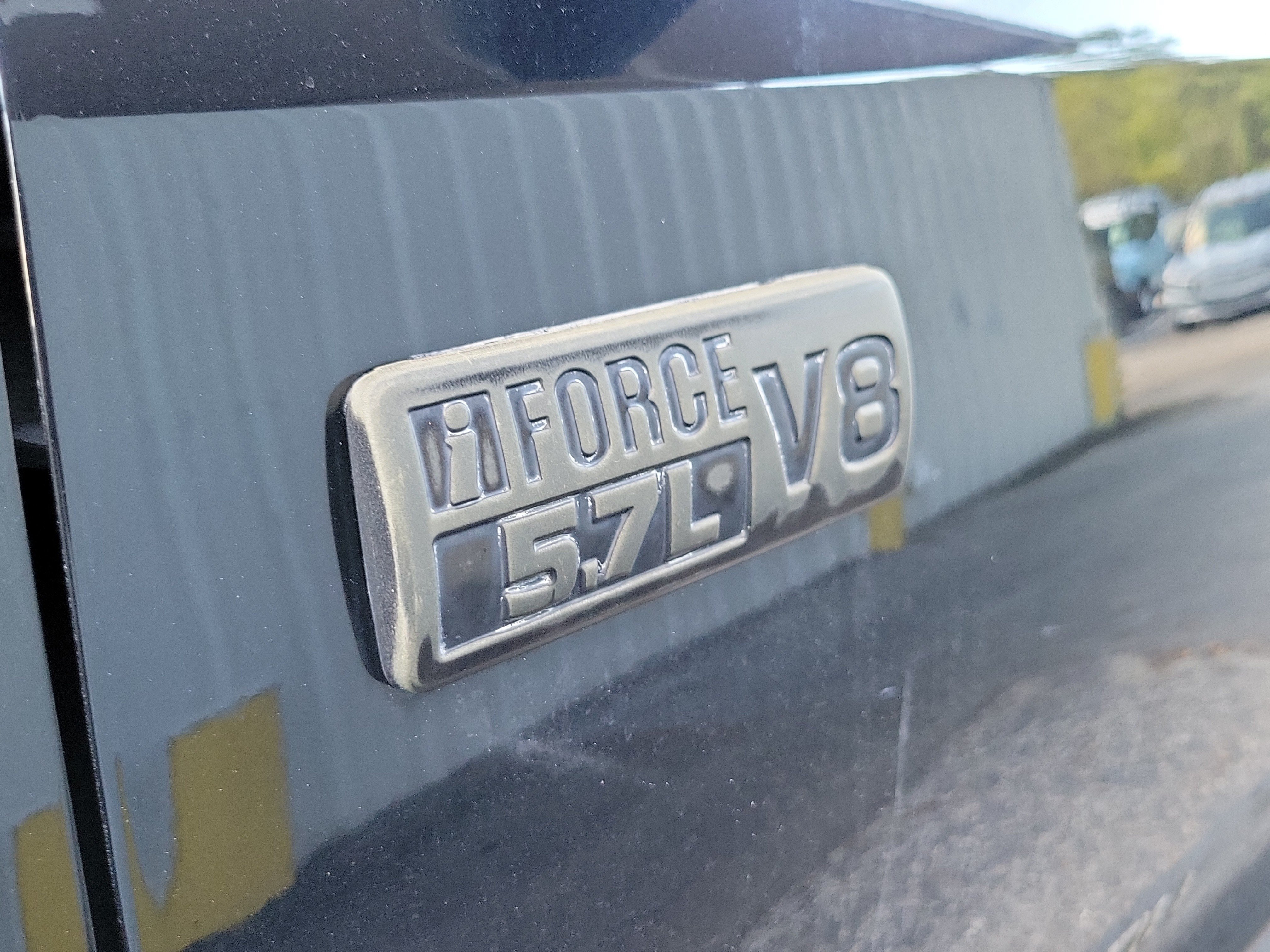 Used 2018 Toyota Tundra SR5 w/ SR5 Upgrade Package AWD/4WD image 8