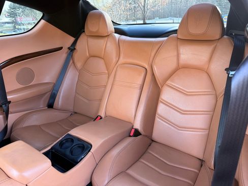 Used 2013 Maserati GranTurismo Sport image 35