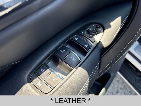 Certified 2024 INFINITI QX80 Sensory AWD/4WD image 11