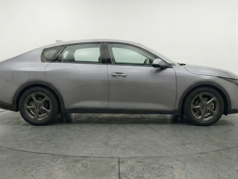 Used 2025 Kia K4 LXS image 11