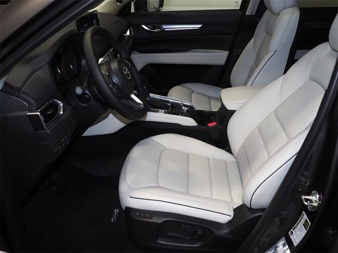 New 2025 MAZDA CX-5 AWD 2.5 S w/ Premium Plus Pkg image 3