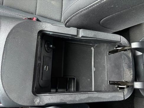 Used 2017 Ford Mustang Coupe image 27