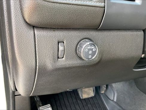 Used 2020 GMC Canyon Denali image 25