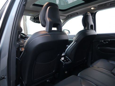 Used 2020 Volvo XC90 T5 Momentum image 30