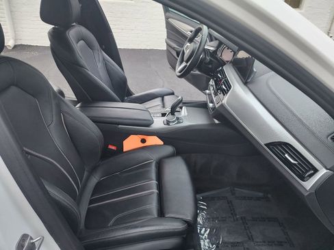 Used 2018 BMW 530i image 14