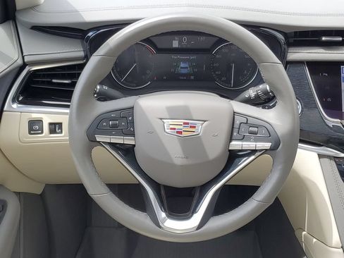 Used 2025 Cadillac XT6 Premium Luxury w/ LPO, Floor Liner Package AWD/4WD image 24