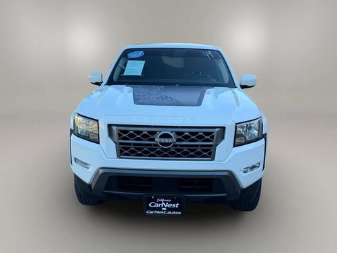 Used 2022 Nissan Frontier SV w/ Graphics Package RWD image 5