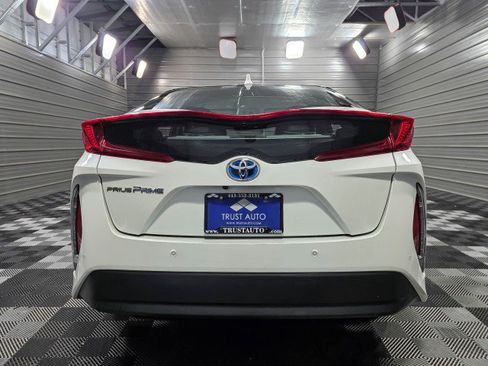 Used 2018 Toyota Prius Prime Advanced image 6