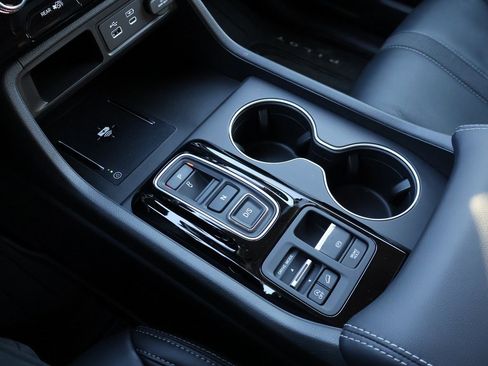 Certified 2025 Honda Pilot Touring image 26