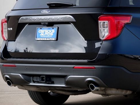 Used 2023 Ford Explorer XLT w/ Equipment Group 202A image 32