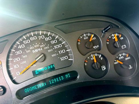 Used 2005 GMC Sierra 3500 SLT w/ Heavy-Duty Power Package image 58