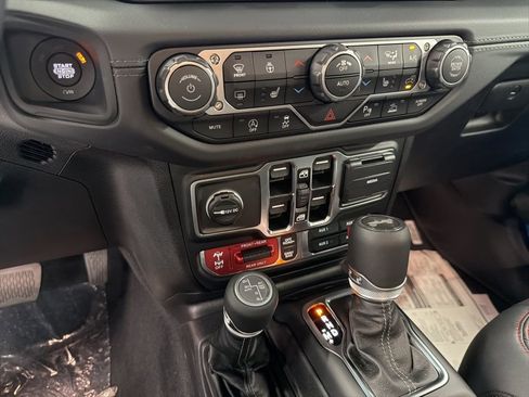 New 2025 Jeep Wrangler Unlimited Rubicon image 22