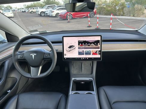 Used 2023 Tesla Model 3 Standard Range image 15