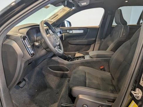 New 2026 Volvo XC40 B5 Ultra w/ Protection Package Premier image 10