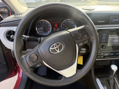 Used 2019 Toyota Corolla LE FWD image 14