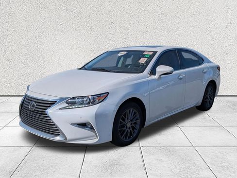 Used 2018 Lexus ES 350 w/ Premier Package image 7