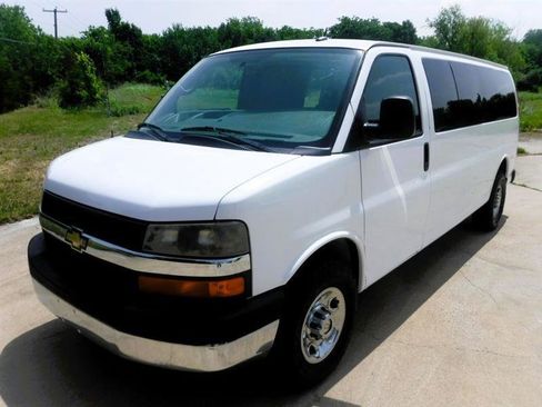 Used 2012 Chevrolet Express 3500 LT w/ LT Preferred Equipment Group RWD image 9