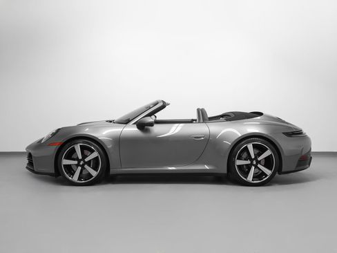 Certified 2025 Porsche 911 Carrera RWD image 2