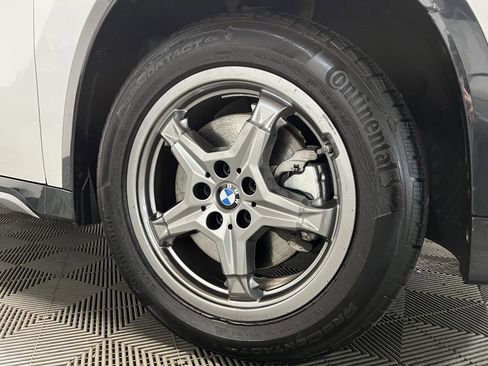 Used 2025 BMW X1 xDrive28i w/ Convenience Package image 3