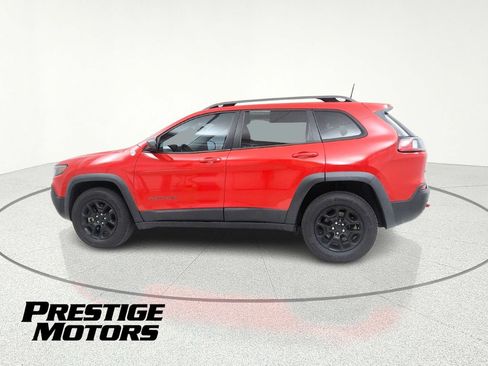 Used 2019 Jeep Cherokee Trailhawk w/ Cold Weather Group AWD/4WD image 5
