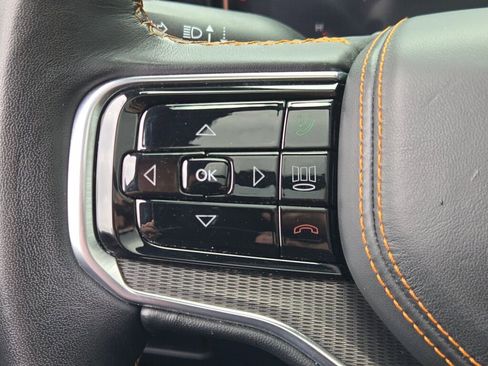 Used 2023 Jeep Grand Wagoneer Series III w/ Rear Seat Video Group 1 AWD/4WD image 34