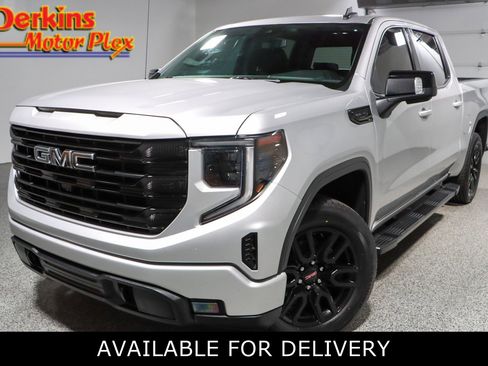 Used 2022 GMC Sierra 1500 Elevation w/ Elevation Premium Package image 1