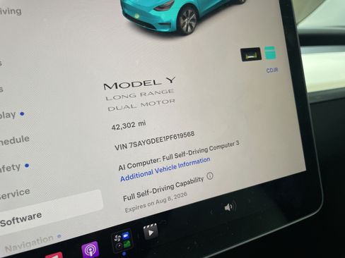 Used 2023 Tesla Model Y Long Range AWD/4WD image 24