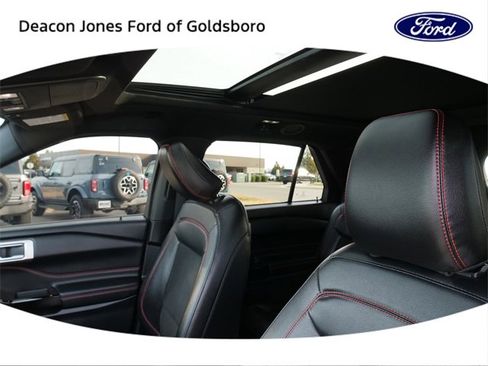 Used 2023 Ford Explorer ST-Line w/ Class IV Trailer Tow Package image 30