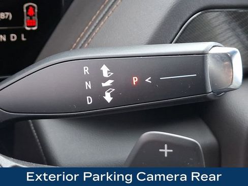 Used 2025 GMC Yukon XL AT4 w/ LPO, Get Active Package image 19