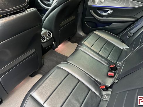 Used 2022 Mercedes-Benz E 450 4MATIC Sedan w/ Driver Assistance Package image 15