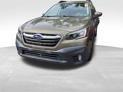 Used 2020 Subaru Outback Premium AWD/4WD image 2
