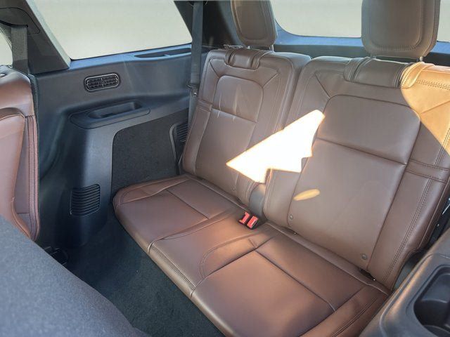 New 2026 Lincoln Aviator Reserve AWD/4WD image 11
