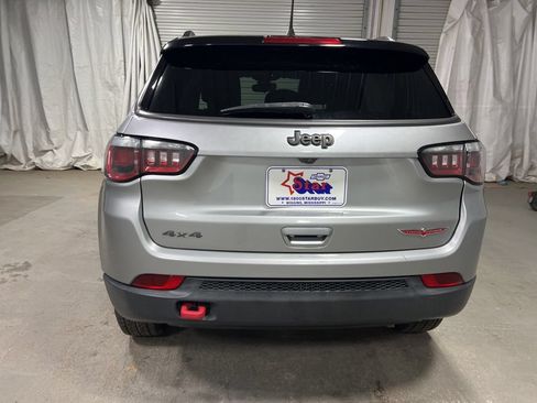Used 2020 Jeep Compass Trailhawk AWD/4WD image 6